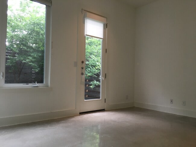 Building Photo - 2212 Iva Ln