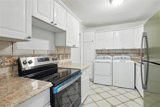 Building Photo - 10848 NE 3rd Ct