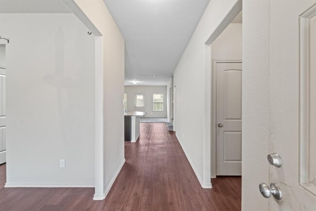 Building Photo - 2043 Harmon Park Ct