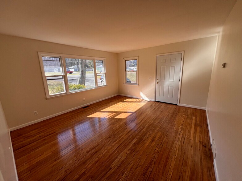 Building Photo - 4331 NY-31