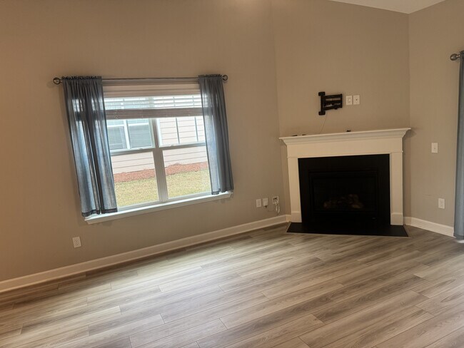 Building Photo - 340 Nettle Ln