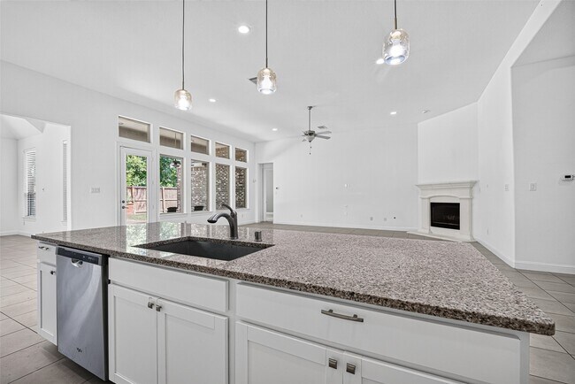 Building Photo - 13326 Lake Chesdin Rd