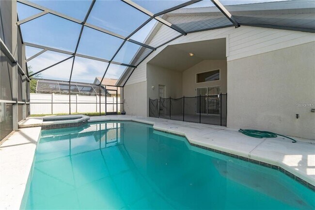 Building Photo - 8104 Santee Dr