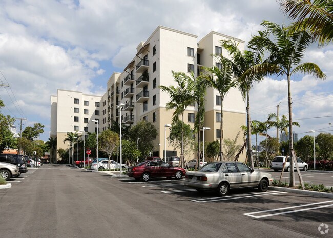 Building Photo - Amistad Apartments