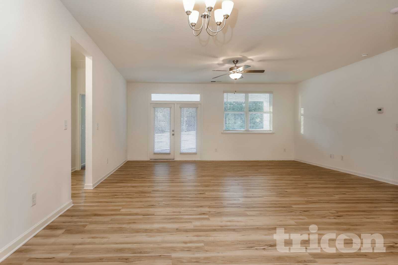 Building Photo - 173 Everett Sq