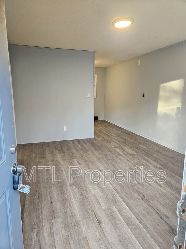 Building Photo - 1108 Marion St