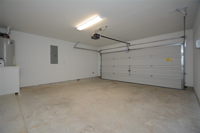 Building Photo - 1319 Winding Willow Dr