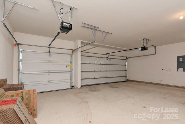 Building Photo - 2015 Saddlebred Dr