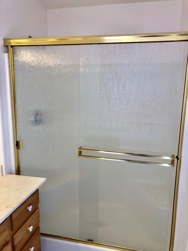 Building Photo - Great Home 3 Bedroom Home in Beautiful Nei...
