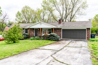 Building Photo - 4200 Crestfield Rd