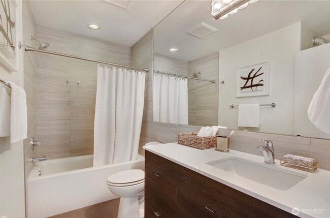 Building Photo - Welcome Home Modern Townhome in Georgetown