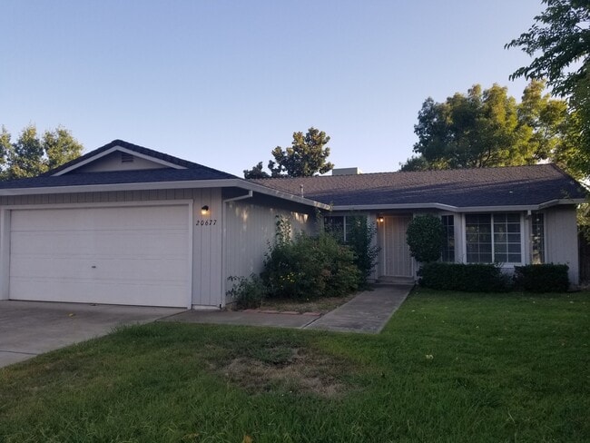 Building Photo - 3 Bedroom 2 Bath Home in Cottonwood