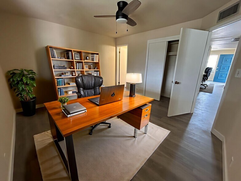 Building Photo - 6049 E Albany St