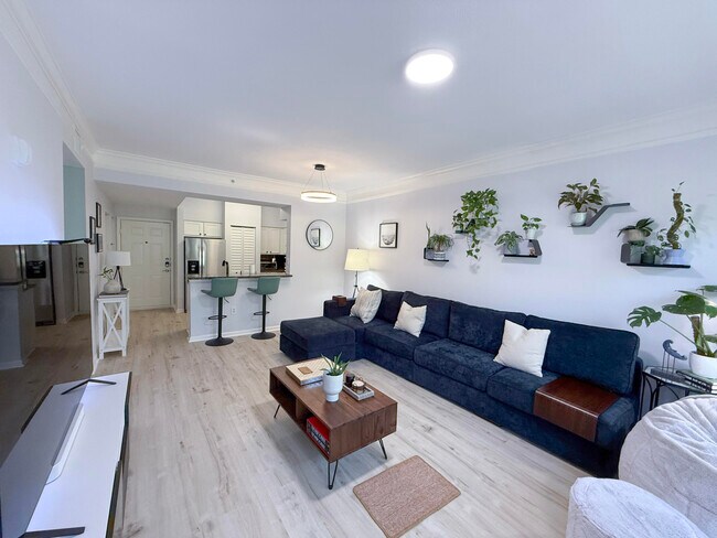 Building Photo - 275 Murcia Dr