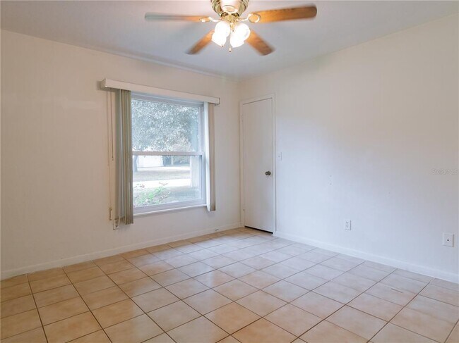 Building Photo - 2440 NW 54th Ave