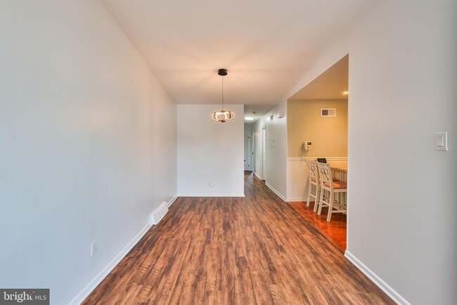 Building Photo - 9898 Wistaria St
