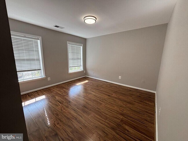 Building Photo - 4649 Red Admiral Way