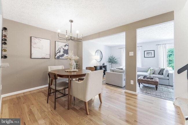 Building Photo - 2903 Bridgehampton Ct
