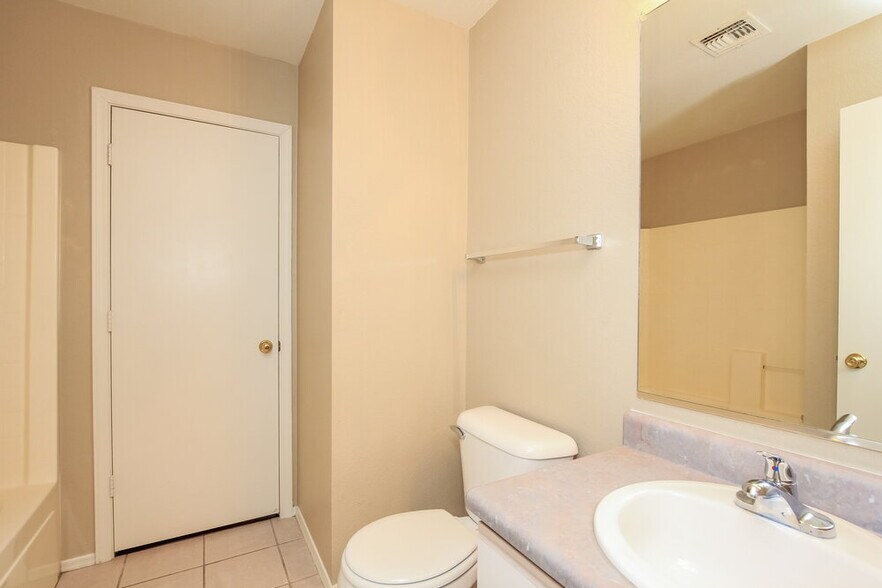 Building Photo - 15830 W Gelding Dr