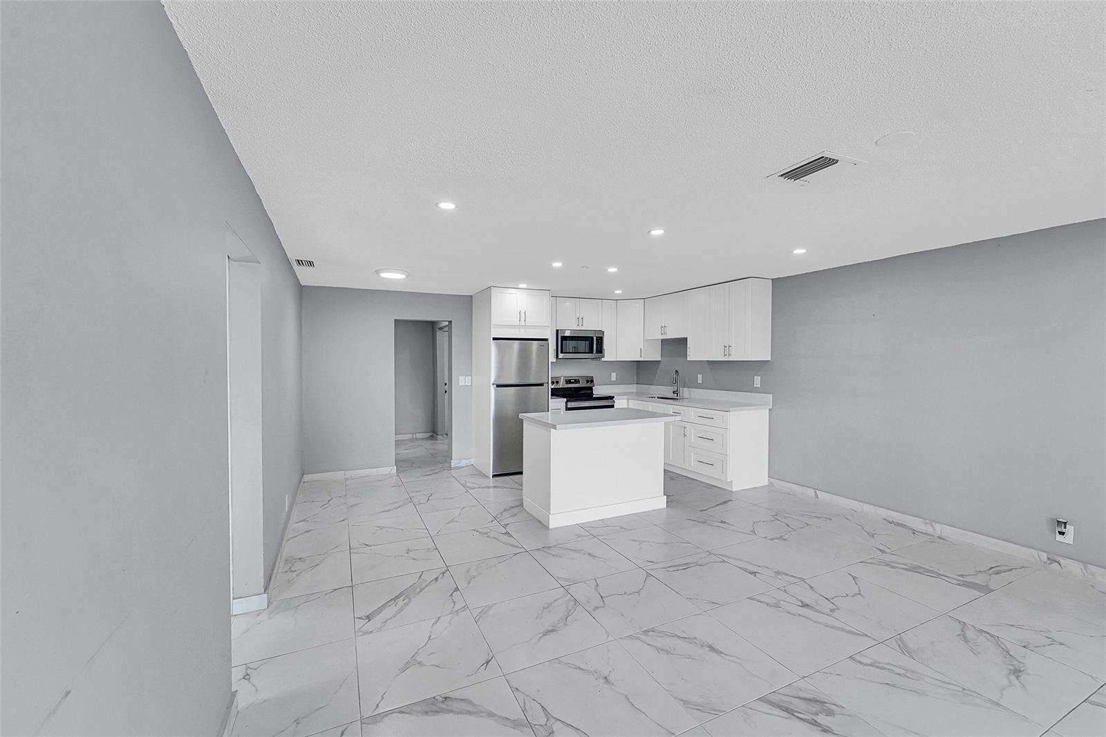 Building Photo - 4681 SW 43rd Ter