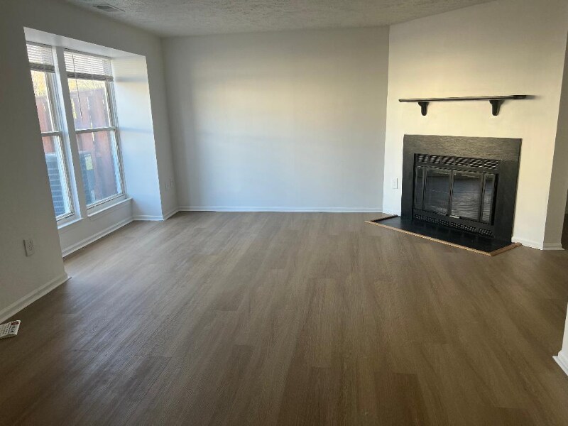 Building Photo - 19804 Larentia Dr