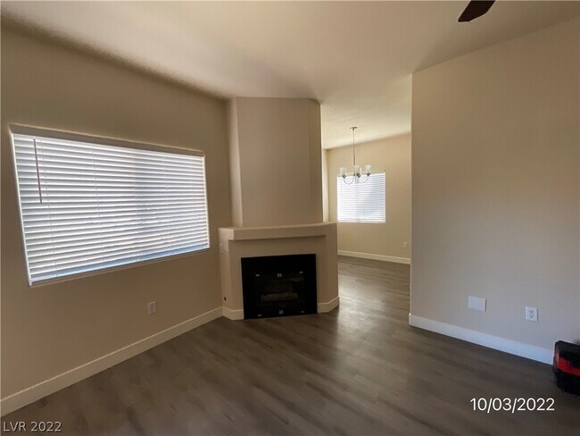 Building Photo - 1050 E Cactus Ave