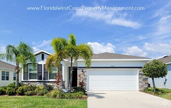 Building Photo - PET FRIENDLY LAKEWOOD RANCH 4 BED/2 BATH H...