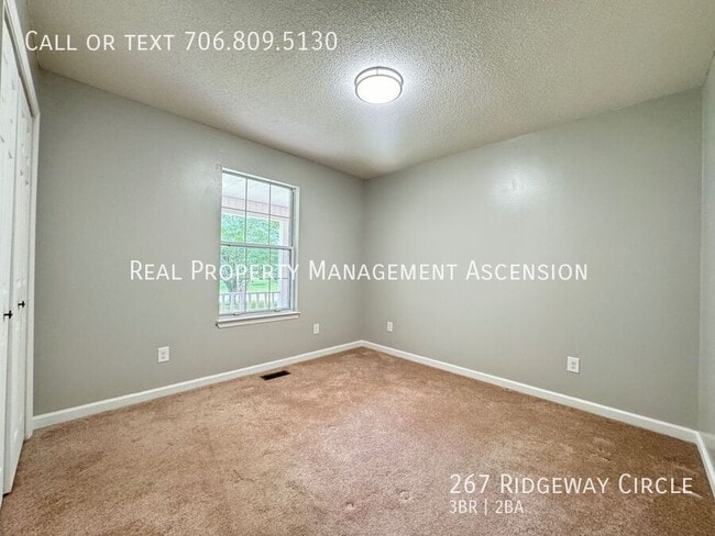 Building Photo - 267 Ridgeway Cir