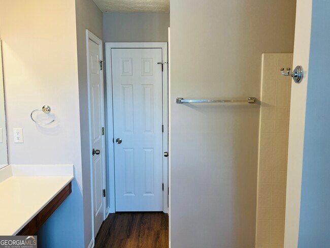 Building Photo - 4014 Carisbrook Dr