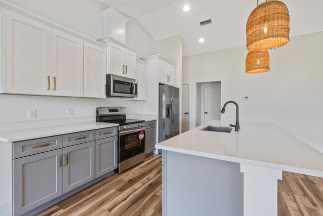 Building Photo - 2779 Quentin Ave SE