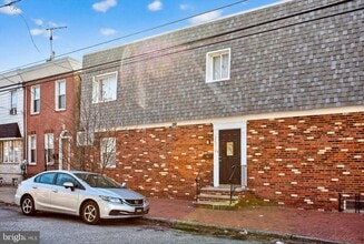 Building Photo - 2579 Memphis St