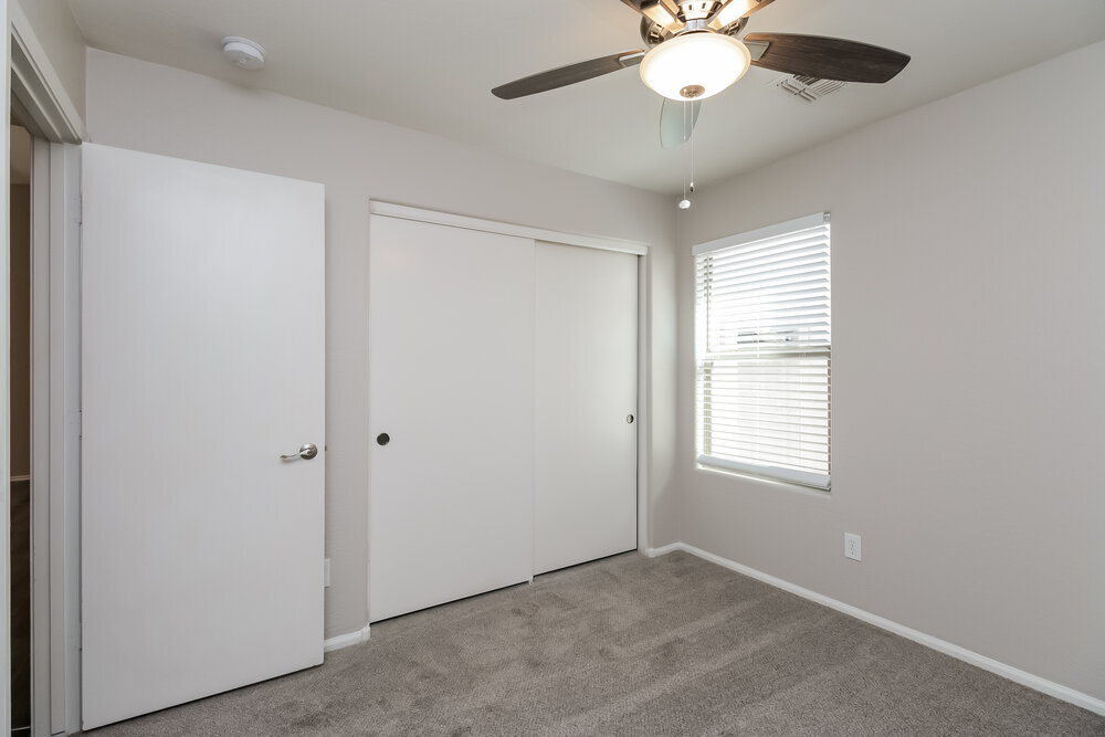 Building Photo - 1658 E Shari St