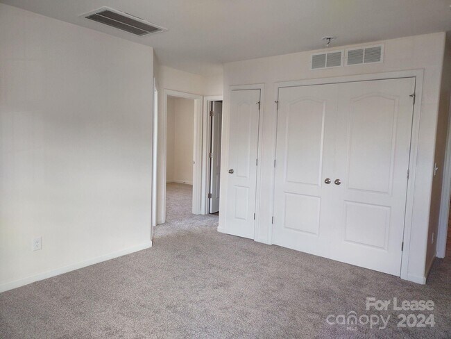 Building Photo - 6126 Purbeck Way