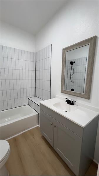 Building Photo - 1613 Live Oak Ave