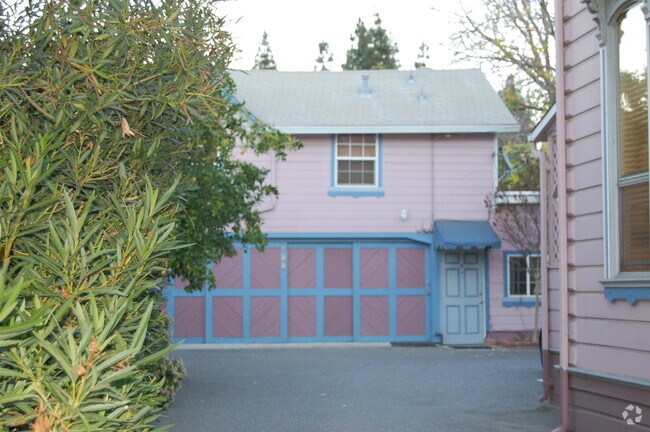 Primary Photo - 620 S 3rd St