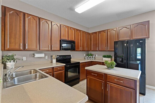 Building Photo - 16064 Old Ash Loop