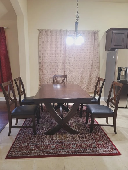 Building Photo - 10632 Helen Dr