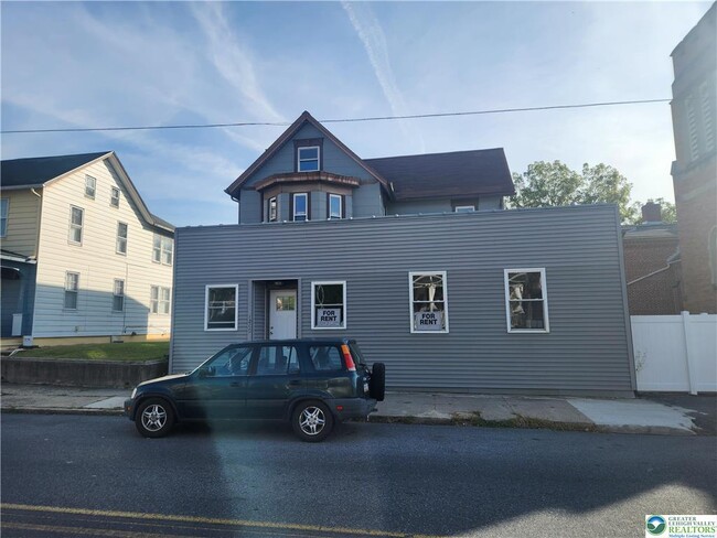 Building Photo - 1249 Main St