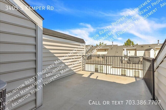 Building Photo - 3405 S Kemper Rd