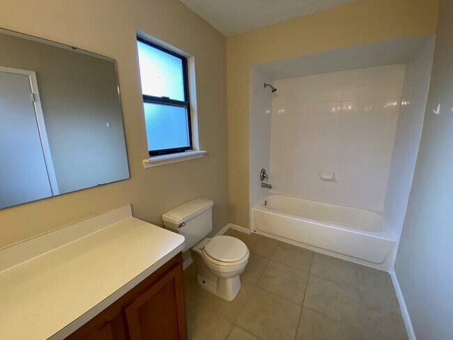 Building Photo - 7646 Hilsdale Harbor Ct