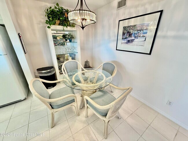 Building Photo - 425 Buchanan Ave