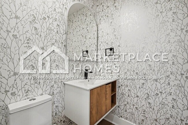 Building Photo - 207 Waterview Dr