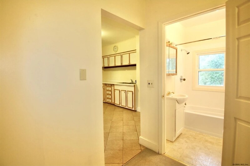 Building Photo - 530 3rd St