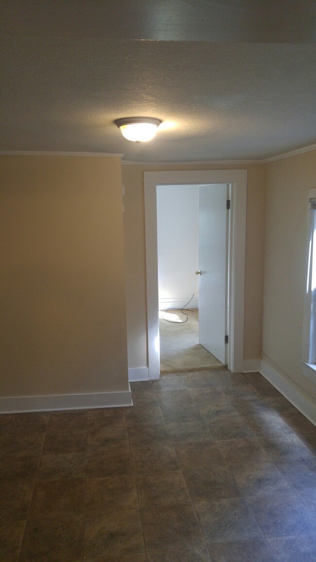 Building Photo - 2021 Webster Rd