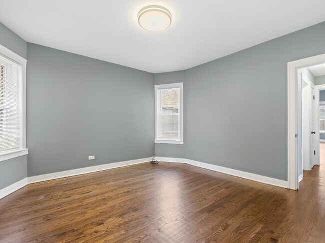 Building Photo - 7649 S Yates Blvd