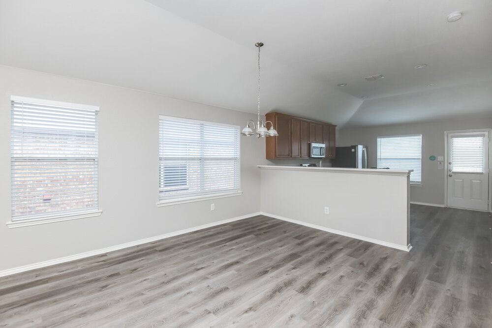 Building Photo - 1205 Artesia Dr