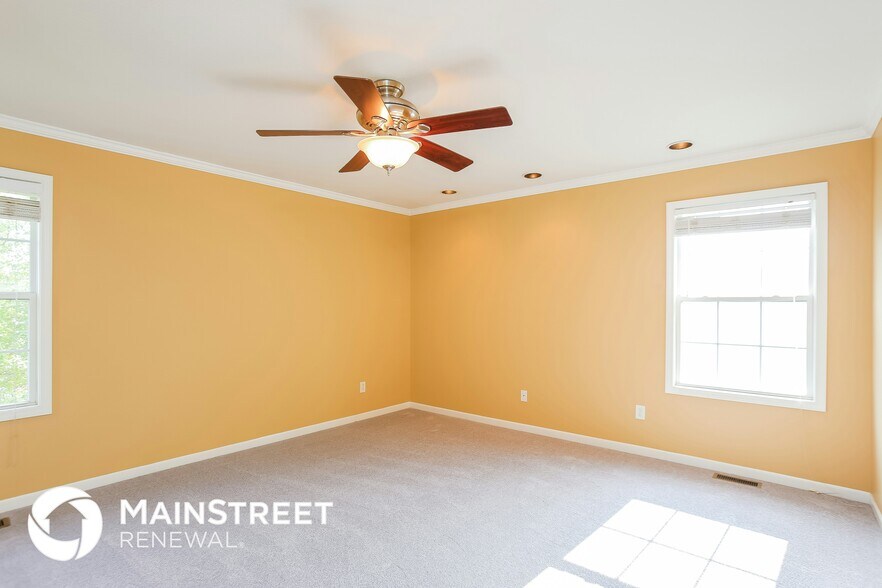 Building Photo - 1304 White Oak Pl