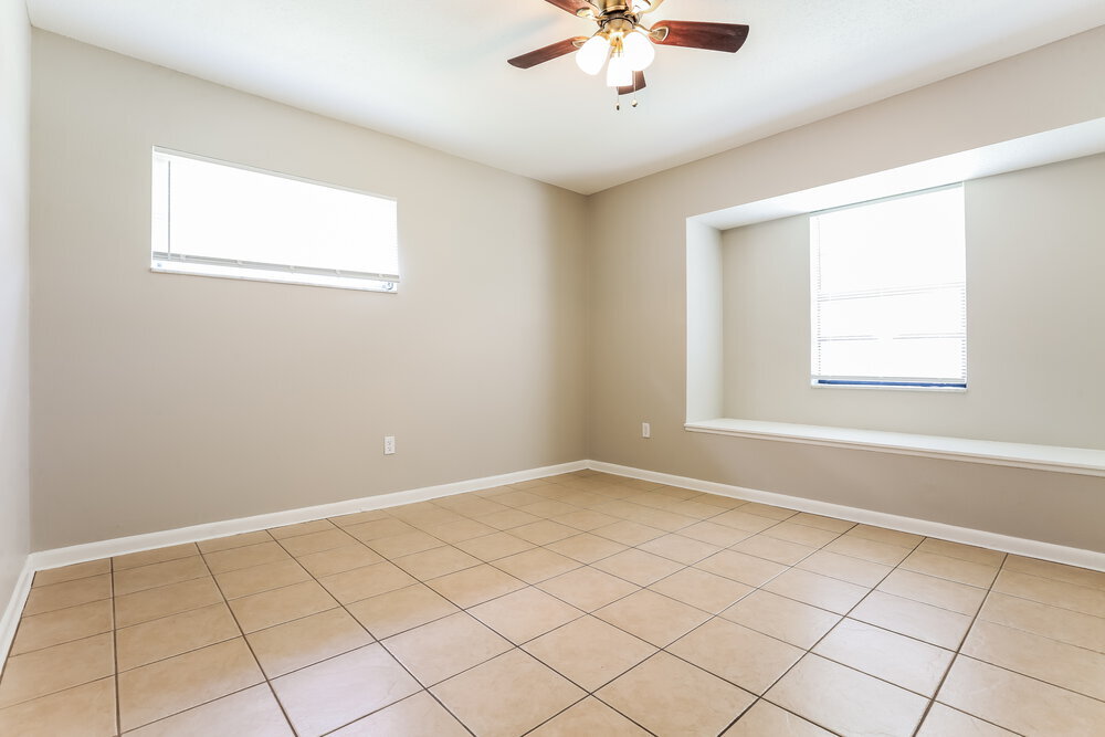 Building Photo - 20094 Lorenzo Ave