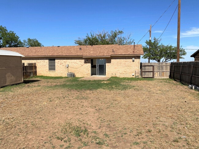 Building Photo - 3404 Upland Ave