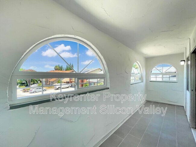 Building Photo - 1806 Blackmore Ct